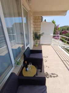 Greenview studio apartment