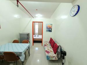 Affordable Cebu Staycation wifi AC
