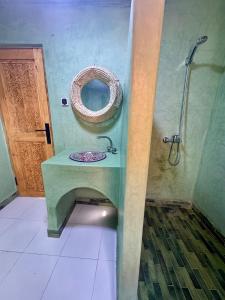 Riad Omi Zelya