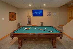 Large House! Family Friendly! Games & Firepit!