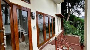 De Bukit Dago Villa by Your Home