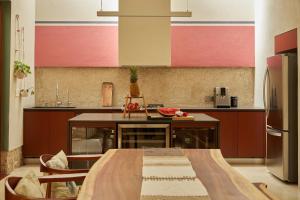 Casa Zunum Stylish gem with pool in Merida Centro