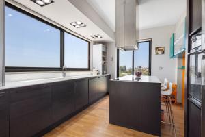 Villa Panorama Kalathas - 4 Bedrooms Near beach