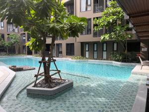 High Floor NiceView Condo Near Central-33B