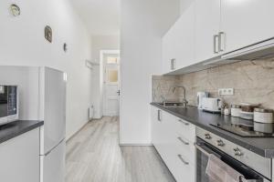 Small Sunny park view apartment