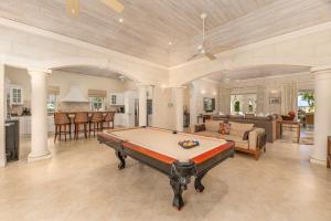 Carlton Ridge By Island Villas