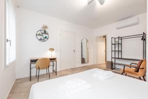 Elegant City-Center Apartment in Villa - Private Parking