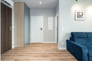 New Bridge Apartment by KRAMM