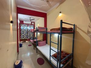 Hariom Home stay