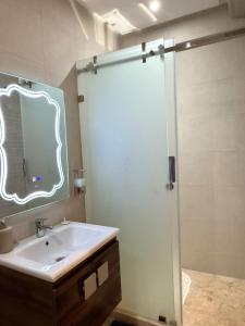 Duplex de Prestige Chic & Intemporel - Vue Piscine