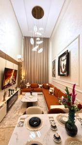 Duplex de Prestige Chic & Intemporel - Vue Piscine