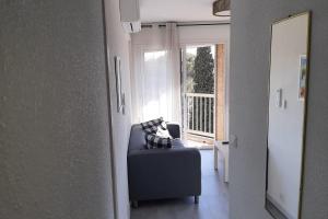 Bright studio 300m from beach with balcony