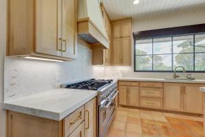 Stunning Views! Luxurious & Secluded Glen Rose Gem
