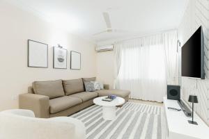 Maskani III - Cozy 2BR, Fast Wi-Fi, Backup Power, Workspace, Secure Gated Estate