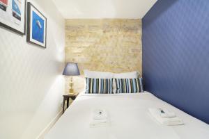 Rent a Room - Chenier B