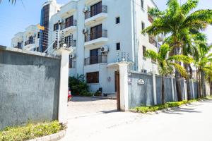 Maskani III - Cozy 2BR, Fast Wi-Fi, Backup Power, Workspace, Secure Gated Estate