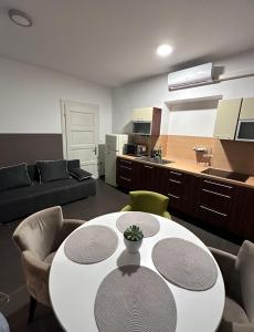 Apartma 2