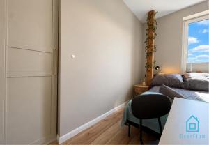 Wild & Free Room in the Center of Gdynia