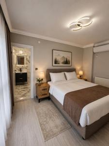 Airport Deluxe Suites Otel