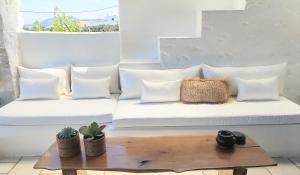 Island Magic - Seaview Villa with Jacuzzi Pool