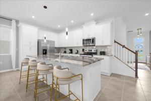 6 Bedrooms 4 Bathrooms Solara Resort 2322Zp