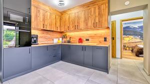 Apartament EVA z Tarasem i Pięknym Widokiem - 5D Apartments