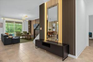 8 Bedroom 5 Bathroom Storey Lake 2992 Pl