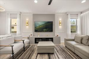 7 Bd 55 Ba Windsor At Westside 1897 Nc