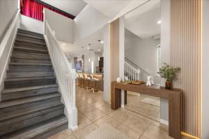 7 Bd 55 Ba Windsor At Westside 1897 Nc