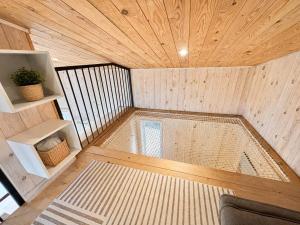 Peaceful Lake Chalet with Kayaks & BBQ & Fire Pit - Holiday Home