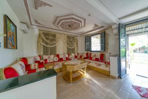 Private Villa Pool 3 Suites No Overlooking Neighbors