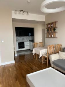 Kolevski Apartments at Diamond-Free Parking