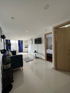 UMove Suites Calderón