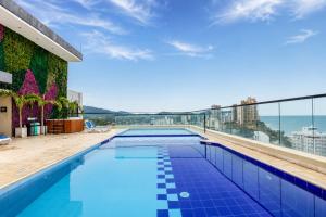 Apartamento vista al mar, piscina, sauna, jacuzzi lovely