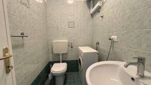 Spacious and central - 5 minutes from the beach