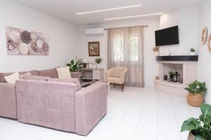 La Casa Seni Near Athens Airport