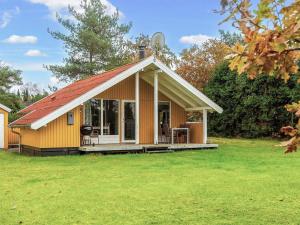 6 person holiday home in Fårvang
