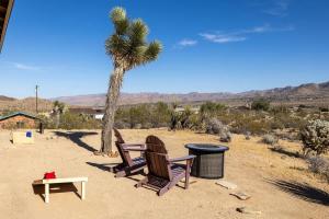 Desert Roots Ranch Views Fire Pit Near JTNP