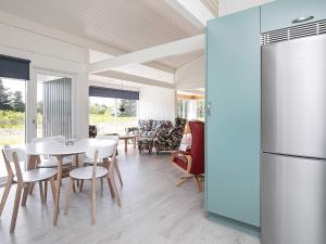 6 person holiday home in Bindslev