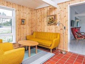 6 person holiday home in Bindslev