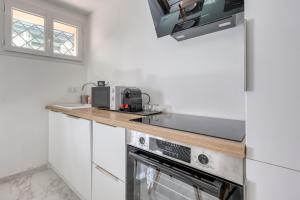 appartement entièrement rénové ,central, près du port et des plages