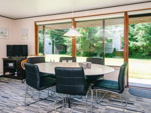 6 person holiday home in Hadsund