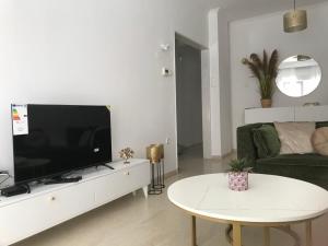 Archon Jacuzzi Luxury Apartment