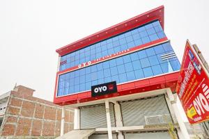 OYO 62740 Gold Inn