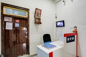 OYO 62740 Gold Inn