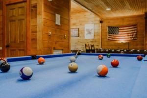 Pigeon Forge & Dollywood - Hot tub -Resort Pool
