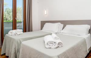 2 Bedroom Stunning Apartment In Porto Cesareo