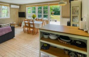 Cozy Home In Sjællands Odde With Wifi