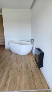 Villa de Lujo en Gijón, Piscina Climatizada, Bar