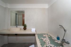 Skyview Private Villa Pool & Kitchen
